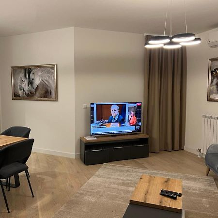Belgrade Waterfront - Beograd Na Vodi-Metropolitan Apartment Luaran gambar